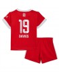 Bayern Munich Alphonso Davies #19 Heimtrikotsatz für Kinder 2022-23 Kurzarm (+ Kurze Hosen)